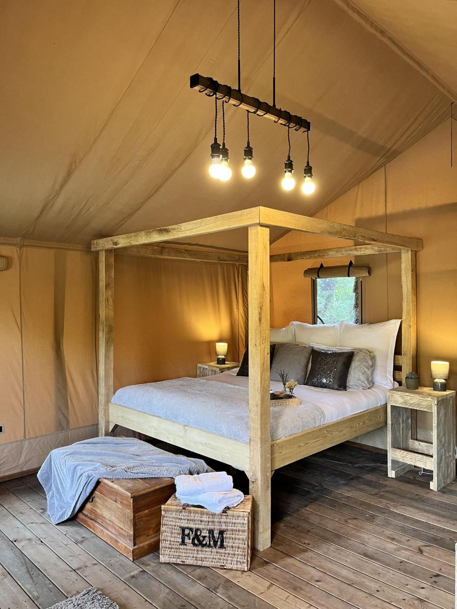 Teal Safari Tent Droitwich Exteriér fotografie